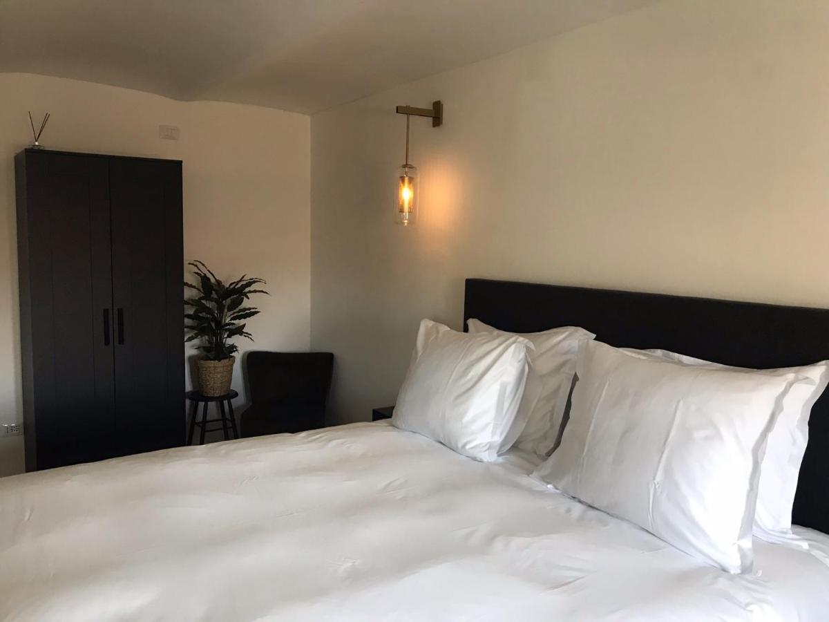 Sotto La Vigna Charm Stay Adults Only Vacation Suite 몬테그로소 다스티 외부 사진