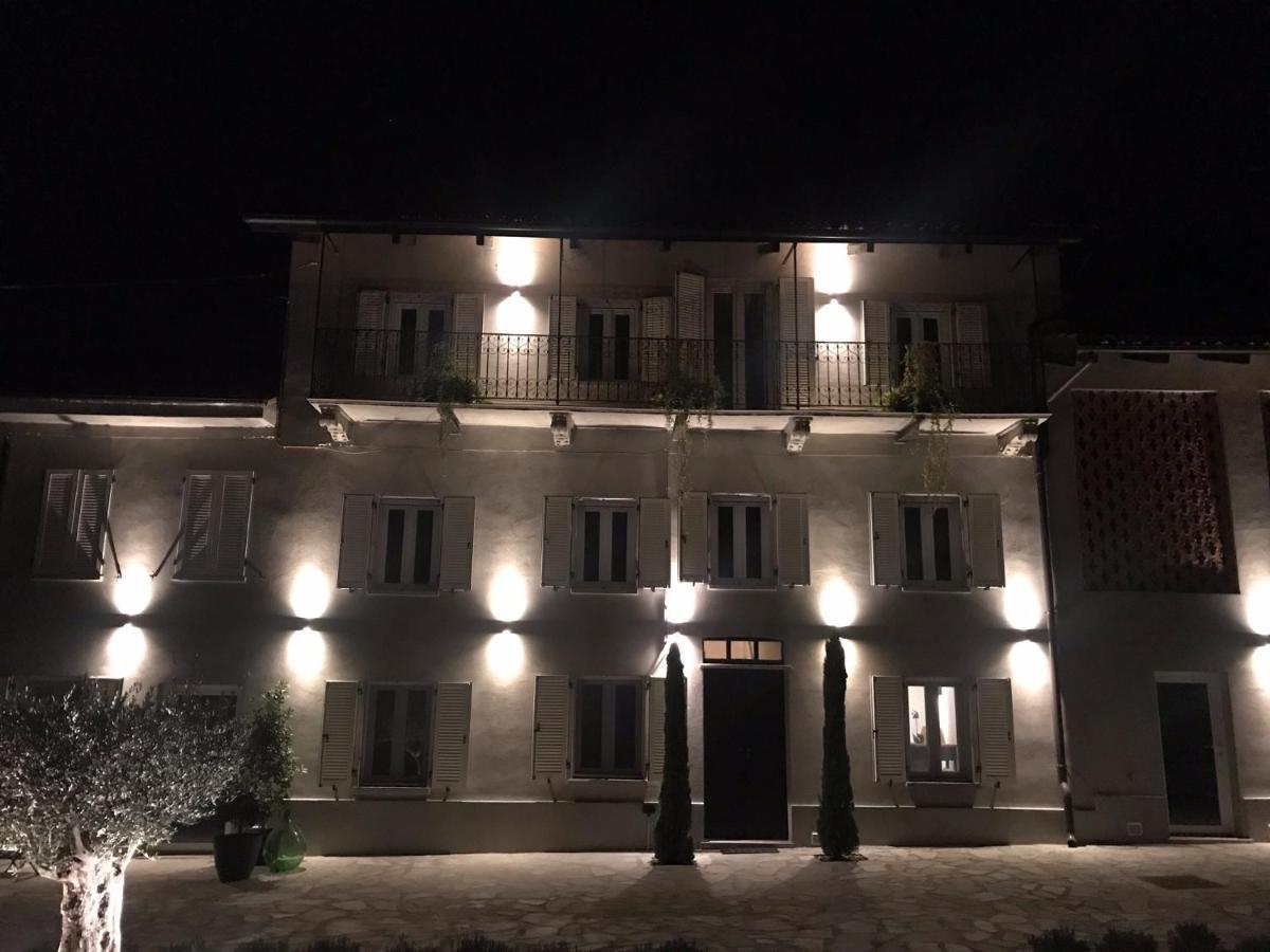 Sotto La Vigna Charm Stay Adults Only Vacation Suite 몬테그로소 다스티 외부 사진